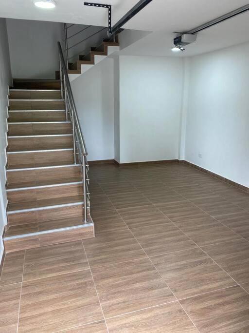 Lindo Apartamento Con Estacionamiento 布加 外观 照片