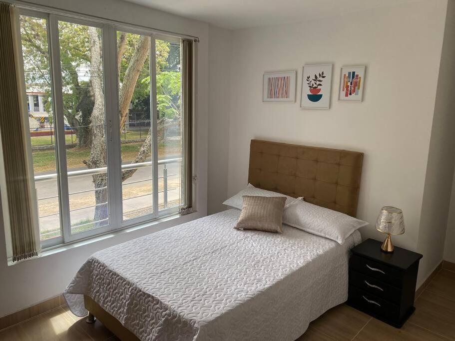 Lindo Apartamento Con Estacionamiento 布加 外观 照片
